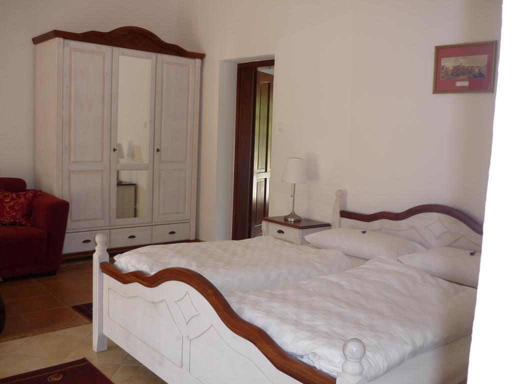 Oereg Malom Hotel Csepreg 部屋 写真