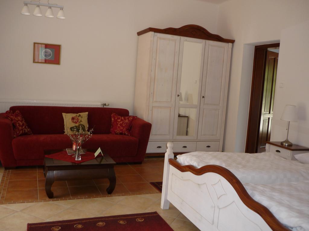Oereg Malom Hotel Csepreg 部屋 写真